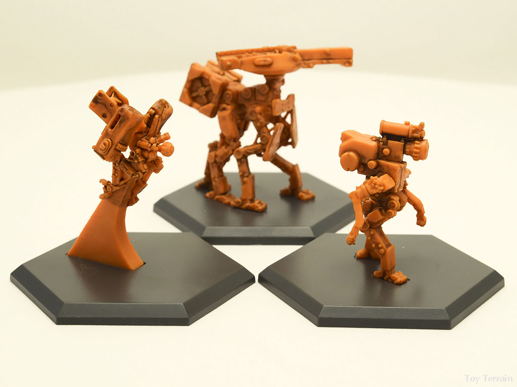 Three small GKR support unit robots figurines